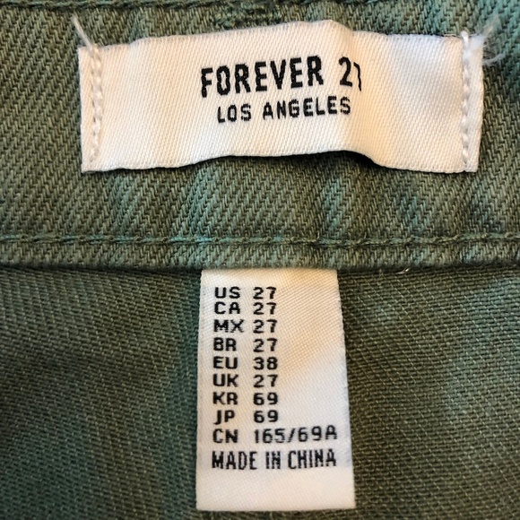 Forever 21 Green Distressed Ripped Shorts Size 27 - Picture 3 of 4